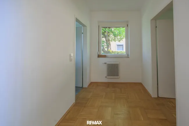 Vorhaus EG