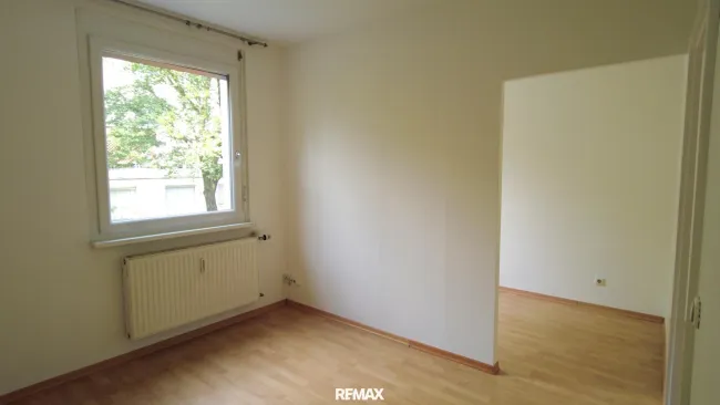 Schlafzimmer 1 mit Umkleideraum