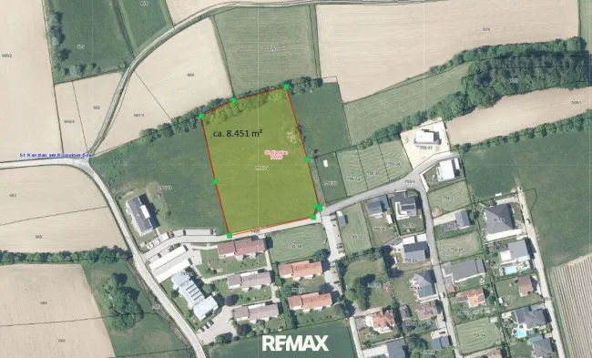 Grundstück 8451 m²