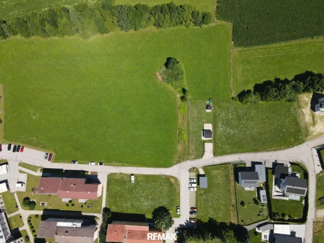 Grundstück 8451 m²