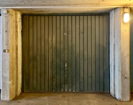 Versperrbare Garagenbox in Amras ab sofort zu mieten