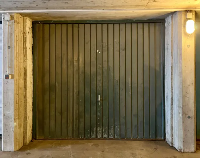 Versperrbare Garagenbox in Amras ab 1. August zu mieten - Bild