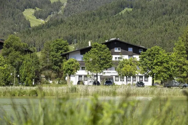 SUPER RENDITE: Vollmöbliertes LUXUS-APARTMENT in TOPLAGE von Seefeld ab sofort zu kaufen! - Bild