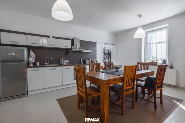 *Neuer Preis!* Stilvolles Familienhaus mit unverbaubarem Blick auf die Karnischen Alpen - Bild