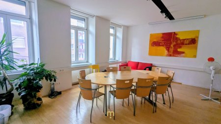 Top Rendite: 4,0% Anlageobjekt : unbefristet vermietetes Büro