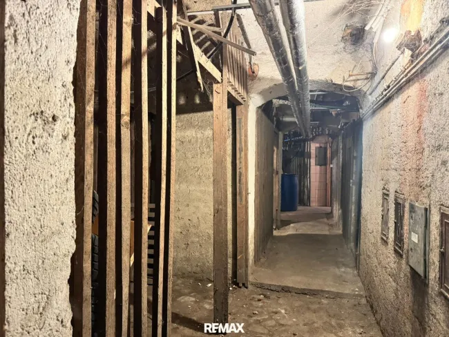 Keller