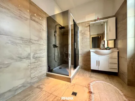 Wohnung 4 Bad