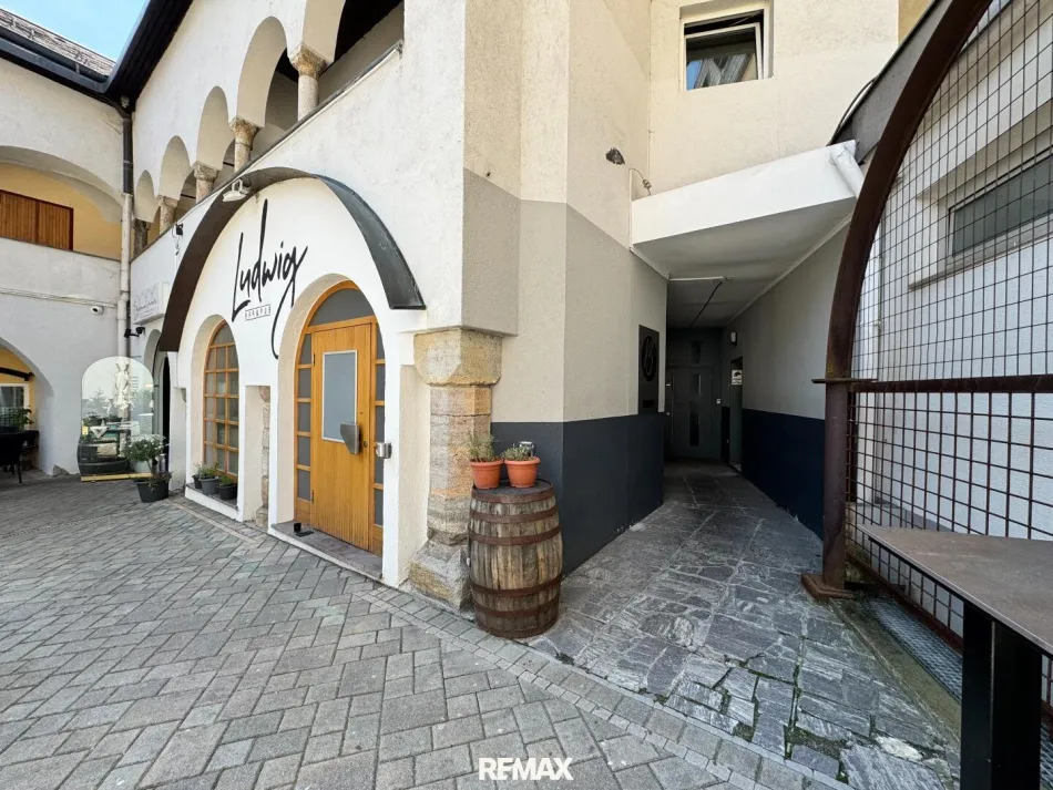 Ansicht Pub und Bar