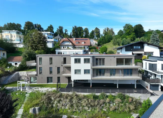 Neue Gartenwohnung in Gmunden – Wohnen mit Freiraum und Komfort - Titelbild