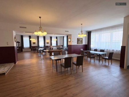 Traditionsreicher Gasthof mit Wohnbereich und Nebengebäude
