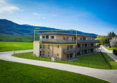 JETZT EINZIEHEN: Traumhafte Dachgeschosswohnung zwischen Irrsee und Mondsee mit XXL Terrasse