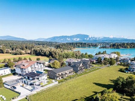 Dachgeschoßwohnung inkl. SEEBLICK – Erstbezug mit Terrasse und 3 Zimmern!