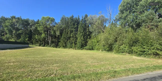 Exklusives, ebenes Baugrundstück mit ca. 1.375 m² – Raum für Visionen und Lebensqualität - Titelbild