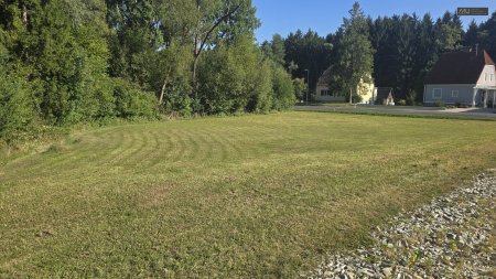 Exklusives, ebenes Baugrundstück mit ca. 1.375 m² – Raum für Visionen und Lebensqualität