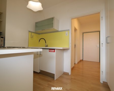 Angebot liegt vor: Top-Investment oder Eigenheim: 2-Zimmer-Wohnung mit Fernblick nahe dem Klinikum