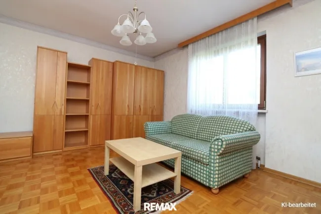 Zimmer OG mit KI aufgeräumt