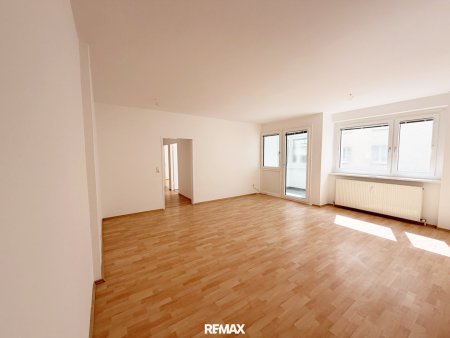 Geräumige 4 Zi. Wohnung im Zentrum von Wels