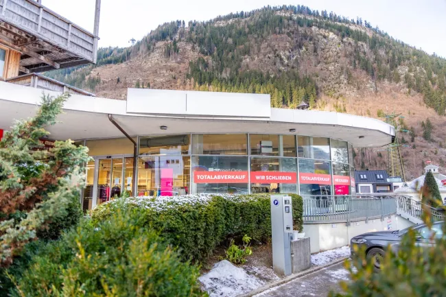 Großzügiges Geschäftslokal mit Panoramafront in Mayrhofen Mitte - Bild