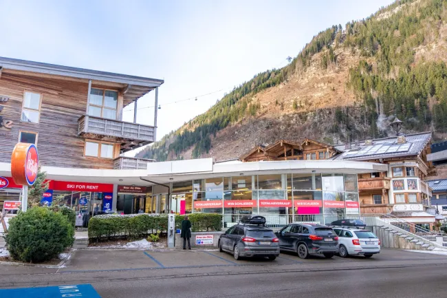 Großzügiges Geschäftslokal mit Panoramafront in Mayrhofen Mitte - Bild