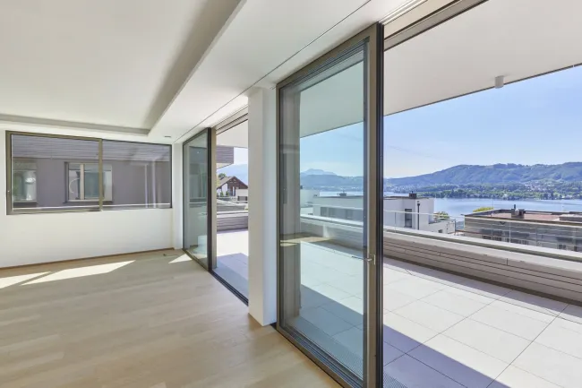 Lakeside Deluxe - Luxus, Design und Seepanorama in harmonischer Perfektion - Titelbild