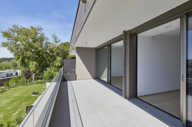 Lakeside First – Exklusive 2-Zimmer-Wohnung mit traumhaftem Seeblick - Titelbild