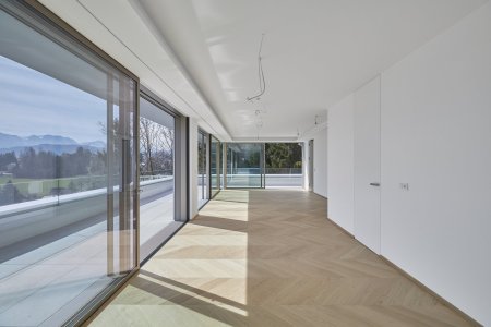 NEUER PREIS! € 1,990 Mio. statt € 2,367 - Grandiose Perspektive auf See & Gipfel in exklusiver Villengegend; Provisionsfrei!