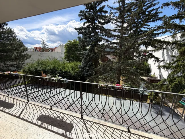 Balkon OG
