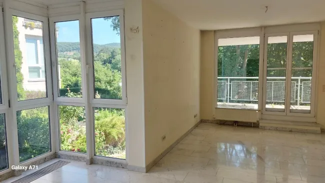 Toplage in Döbling! Bestaufgeteilte 99m2 Familienwohnung mit Wintergarten & Balkon ins Grüne! - Bild