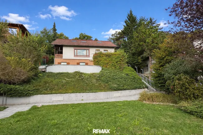 Ihr Logenplatz über Mödling – Haus mit Pool und spektakulärem Panoramablick - Titelbild