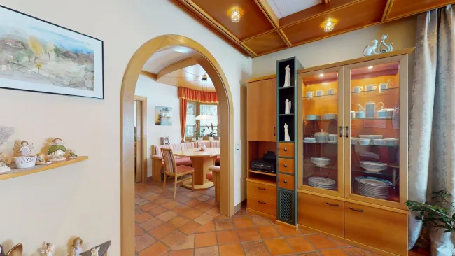 Wohnen mit Weitblick – Einfamilienhaus mit Pool und herrlichem Garten in ruhiger Sonnenlage - Bild