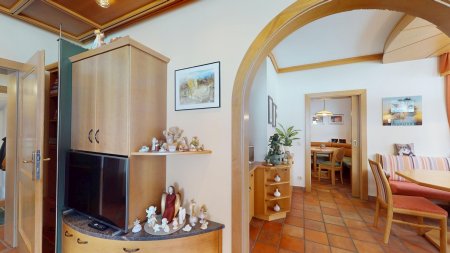 Wohnen mit Weitblick – Einfamilienhaus mit Pool und herrlichem Garten in ruhiger Sonnenlage
