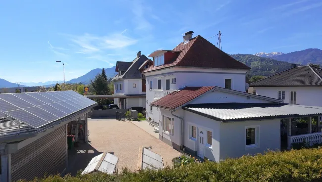 Charmantes Einfamilienhaus mit Wintergarten, Einliegerwohnung und großzügigem Raumangebot - Bild