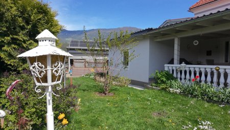 Charmantes Einfamilienhaus mit Wintergarten, Einliegerwohnung und großzügigem Raumangebot