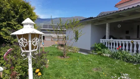 Charmantes Einfamilienhaus mit Wintergarten, Einliegerwohnung und großzügigem Raumangebot