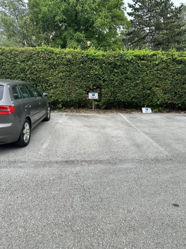 Außenstellplatz in gefragter Wohnlage zu verkaufen– sofort verfügbar - Bild
