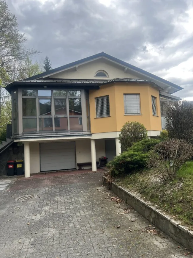 Bungalow in naturnaher Lage mit Wintergarten und großzügigem Garten - Bild