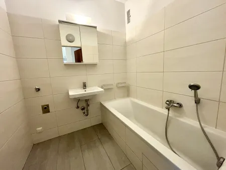 Eigentumswohnung in Neusiedl am See – Absolute Ruhelage mit Loggia & Garage