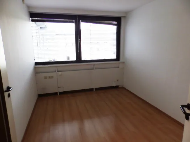 Großzügiges Büro in Linz 4020 – 152 m² - Bild