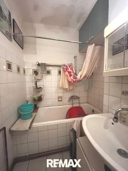 Bad mit Wanne