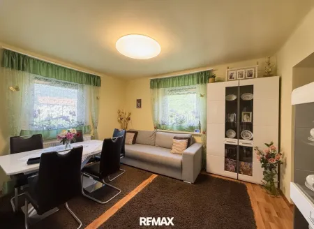 Frisch renoviert! Helle 3-Zimmer-Wohnung mit neuem Bad, neuer Elektrik, moderner Küche & Grünblick in Kapfenberg
