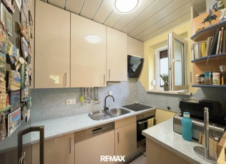 Frisch renoviert! Helle 3-Zimmer-Wohnung mit neuem Bad, neuer Elektrik, moderner Küche & Grünblick in Kapfenberg
