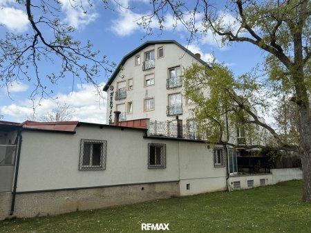 *** Ehemaliger Herviciushof – vielseitige Wohn- und Zimmervermietung mit Terrassen, Frühstücksbereich und starker Infrastruktur in 1120 Wien ***