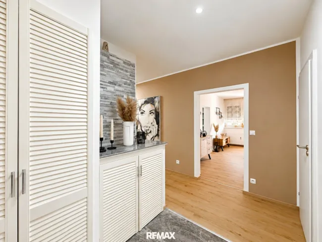 *** Neuwertiges stilvolles Wohndesign & High-End-Komfort in ruhiger Top Wohnlage *** - Bild