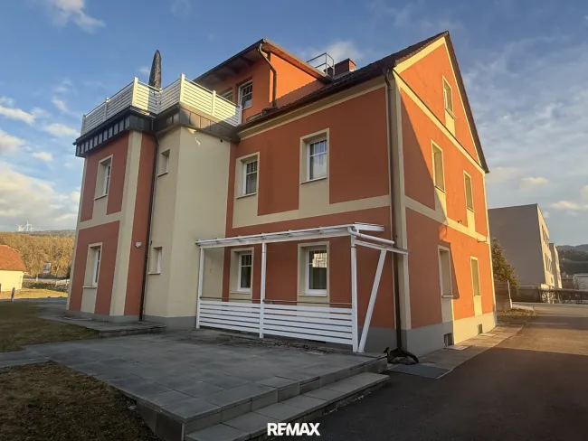 *** Top kernsaniertes 568m² Zinshaus in Kindberg – 5 Einheiten incl. Carports, voll vermietet, starke Renditechance! *** - Titelbild