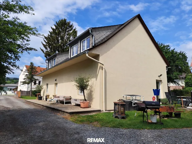 Großzügiges saniertes Wohnhaus, teilbar in 2 Einheiten - Bild