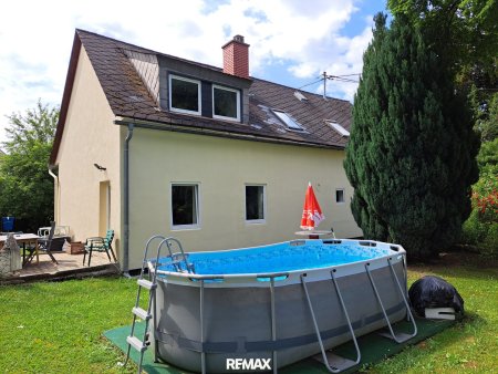 Großzügiges saniertes Wohnhaus, teilbar in 2 Einheiten