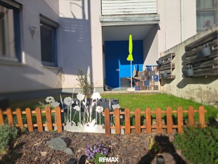 4 Zimmer Wohnung 97 m² mit kleinem Garten und Sichtglas Kaminofen
