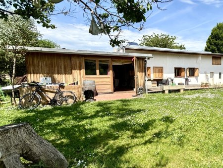 Großzügiges Baugrundstück mit kompakter Wohneinheit in Neusiedl am See