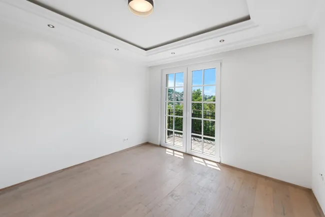 OG-Zimmer mit Balkon