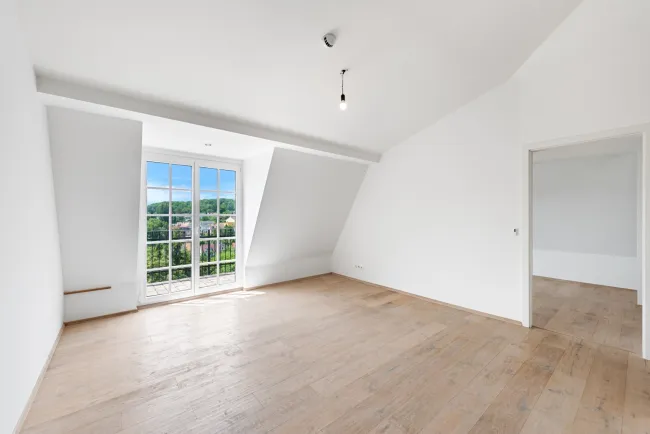 DG-offenes Studio mit Balkon